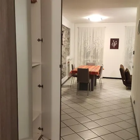 Megaride's Dependance 3* Como